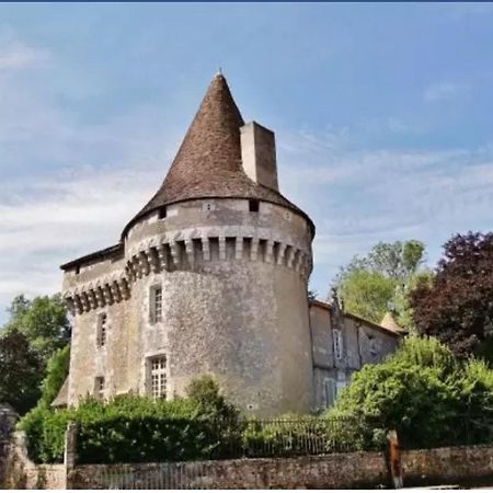 Chez Sarah - L'Escapade Bed & Breakfast Javerlhac-et-la-Chapelle-Saint-Robert Exterior photo